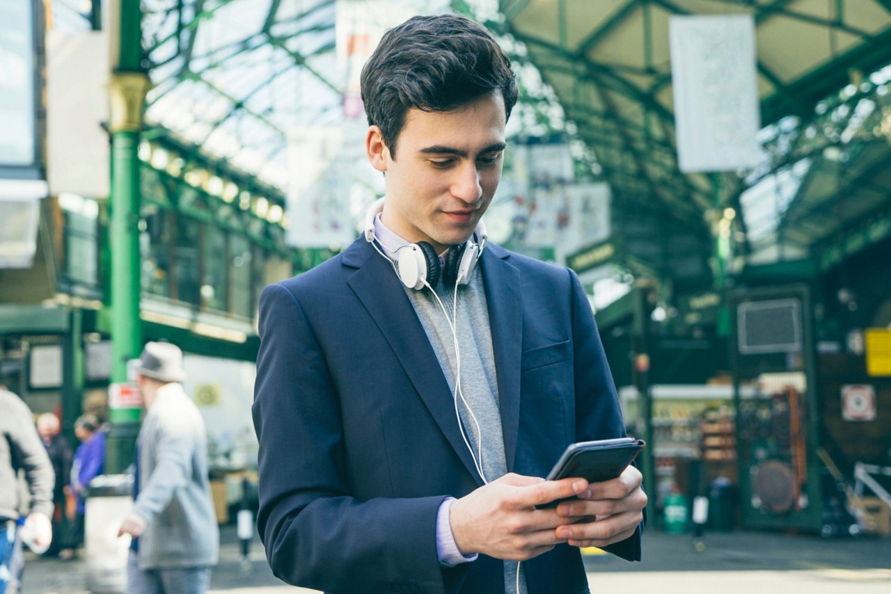 young-man-smartphone-2