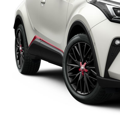 c-hr-side-decor