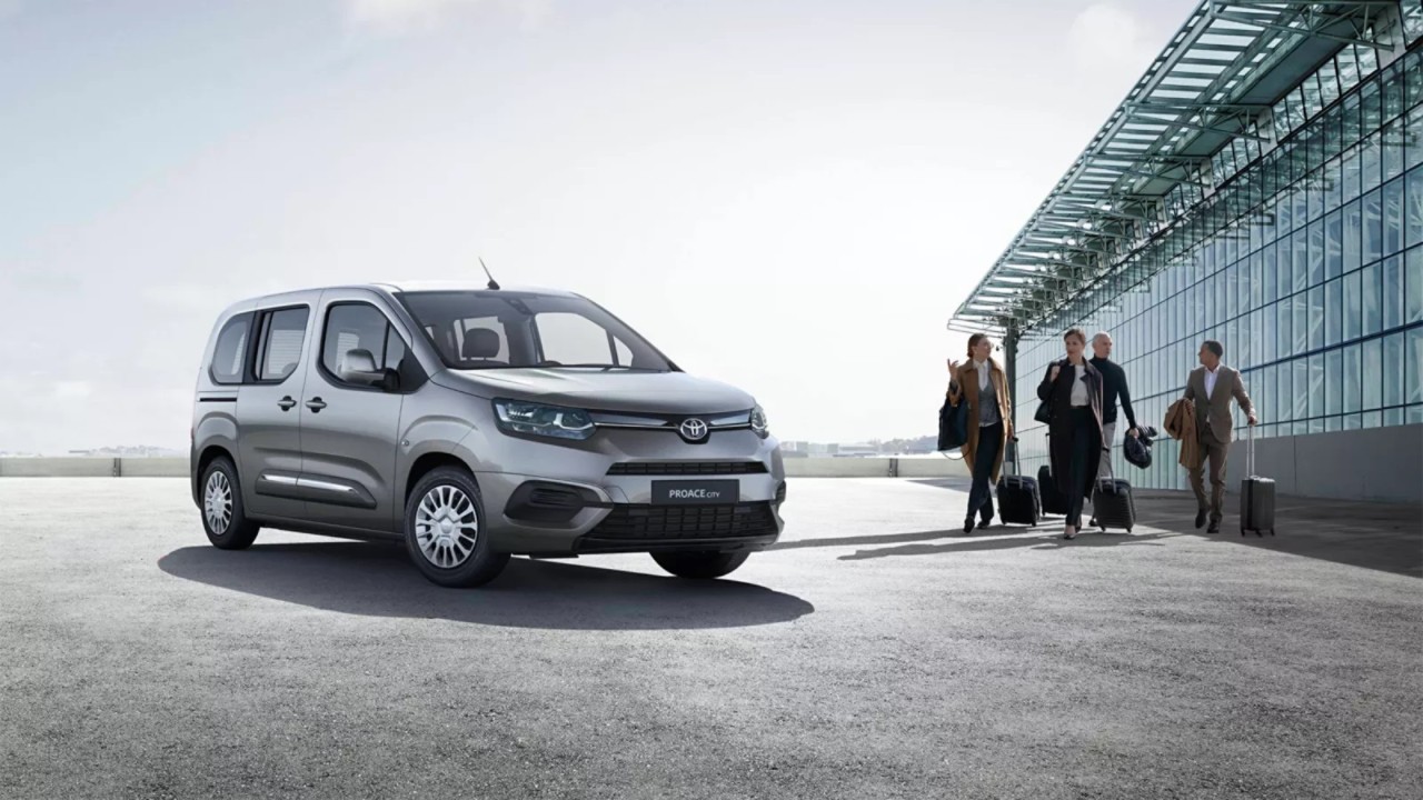 Το Toyota Proace City Verso σε επαγγελματικό ταξίδι