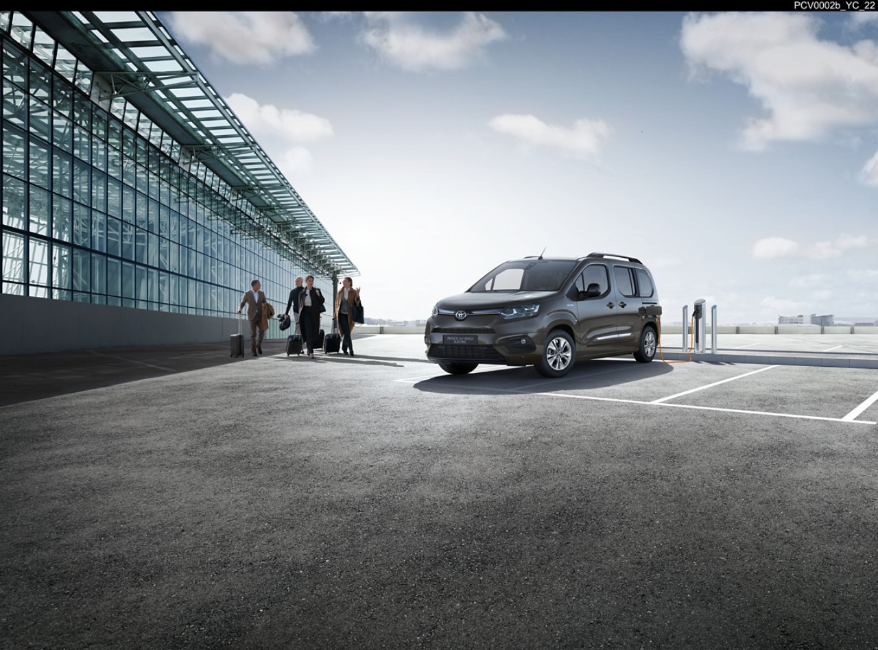 Proace city verso ev