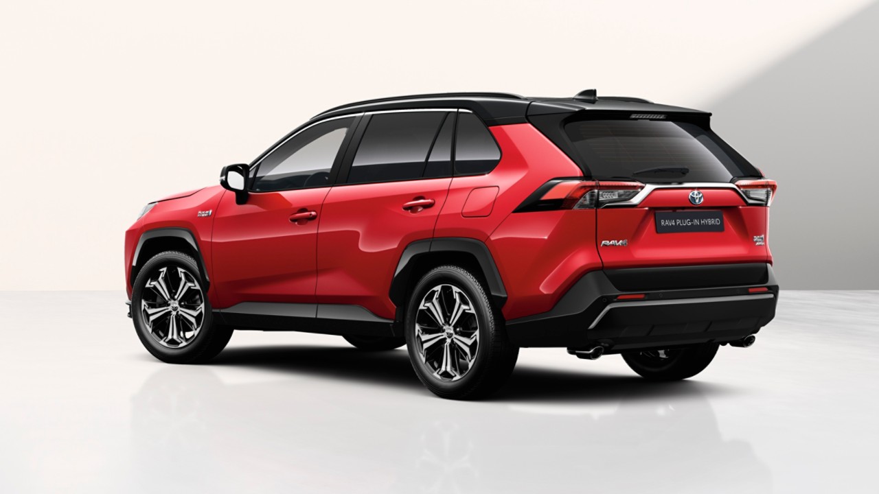 Το RAV4 Plug-in σε κόκκινο